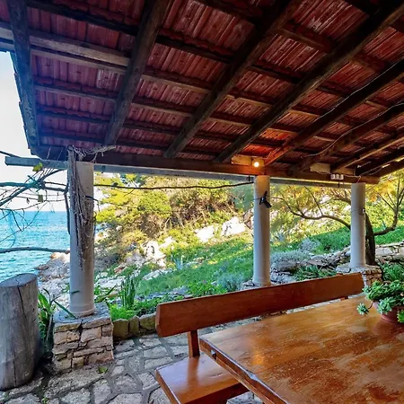 House Hidden Bay-one Bedroom With Terrace Ans Sea View