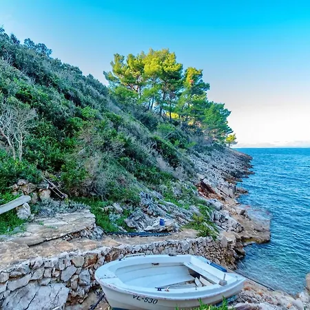 House Hidden Bay-one Bedroom With Terrace Ans Sea View Hébergement de vacances *