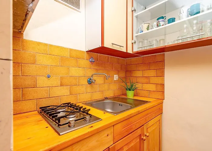 House Hidden Bay-one Bedroom With Terrace Ans Sea View